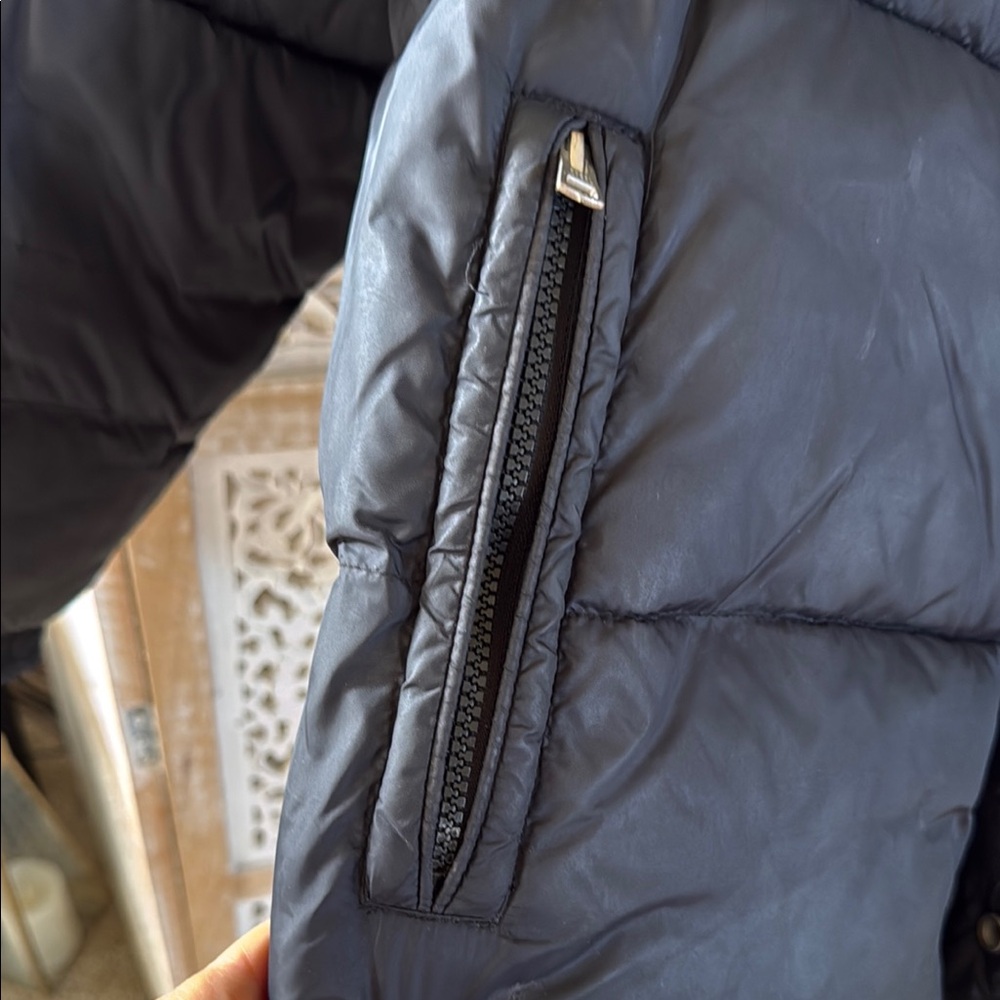 Navy Puffer Jacket - Picture 4 of 8